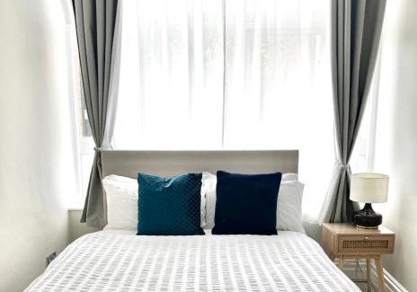 Queen's Gate Apartment | Chelsea living Apartment