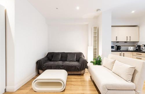 Chelsea Riverside Apartment | Chelsea Riverside Modern Escape