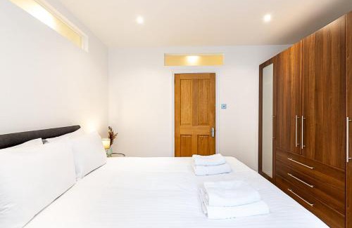 Chelsea Riverside Apartment | Chelsea Riverside Modern Escape