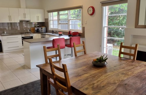 Mansfield House | Chenery Retreat right in the heart of Mansfield, Victoria.