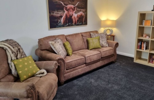 Mansfield House | Chenery Retreat right in the heart of Mansfield, Victoria.