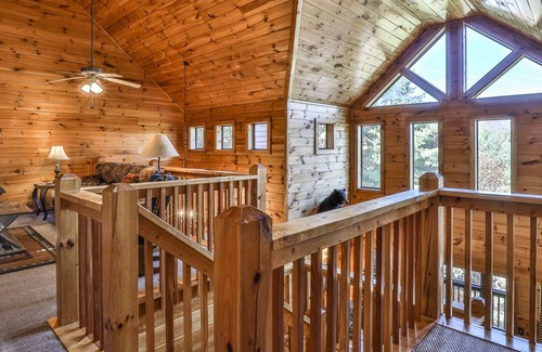 Mineral Bluff Cabin | Cherokee Sunrise Lodge - The name says it all enjoy the sunrise at this Cabin