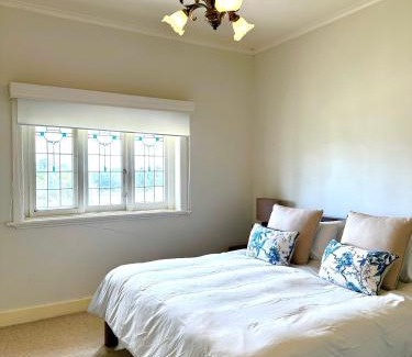 Beechworth House | Cherry Blossom Cottage - Beechworth-Getaways