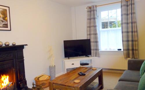 Youlgreave House | Cherry Cottage, Youlgrave Nr Bakewell