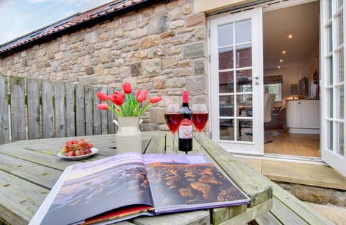 Adderstone House | Cherry Blossom - Two Bedroom House, Sleeps 4