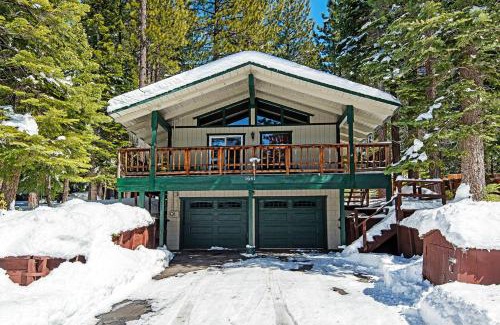 Country Club Estates House | Cherry Hills Cabin - Sleeps 6 No Pets Family Fun