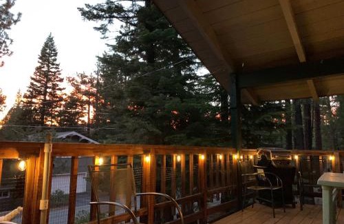 Country Club Estates House | Cherry Hills Cabin - Sleeps 6 No Pets Family Fun