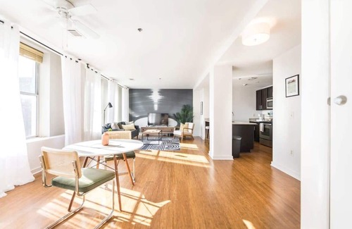 Macon Apartment | Cherry St Hideaway | Walkable with Otis Vibes