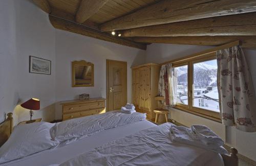 Celerina-Schlarigna Apartment | Chesa Suvretta - Celerina