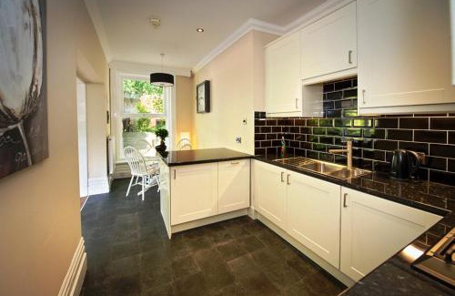 Trafford Hotel | Cheshire Hospitality Ltd Trading As Lennox Lea Studios and Apartments