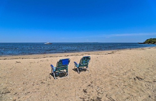 Tolchester Beach House | Chestertown Family Hideaway with Kayaks and Deck!