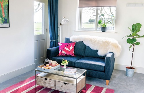Ely Cottage | CHESTNUT COTTAGE, pet friendly in Stretham, Cambridgeshire
