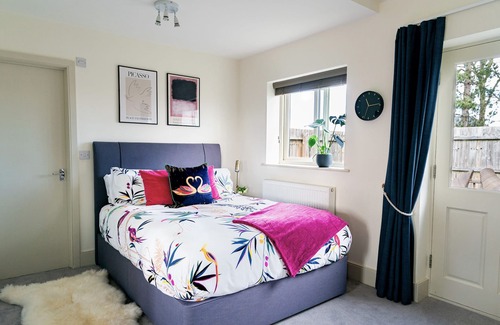 Ely Cottage | CHESTNUT COTTAGE, pet friendly in Stretham, Cambridgeshire