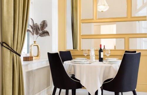 Inner City Budapest Apartment | Chestnut & Eliza Suites - Superior Homes Downtown