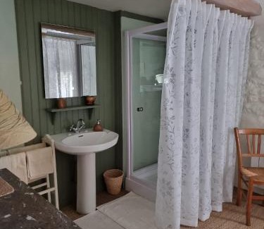 Saint-Thomas-de-Conac Bed & Breakfast | Chez Brown