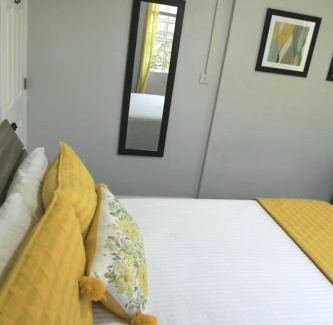 Roseau House | Chez Crix