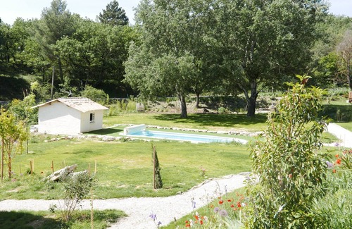 Viviers House | Chez Gabriel et Julie - 3 bedroom bungalows with swimming pool