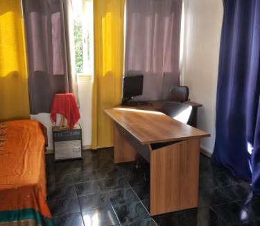 Saint-Denis House | CHEZ LILIANE