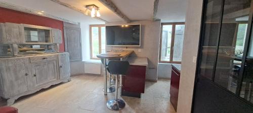 Fraissinet-de-Fourques Apartment | Chez Maxime