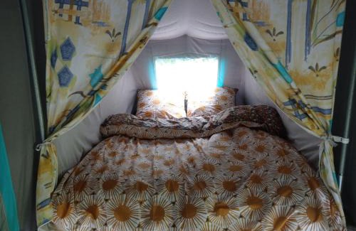 Pierrefonds Cabin | Chez Tombivouac