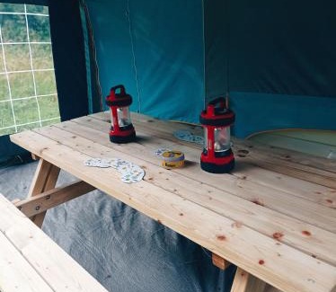 Pierrefonds Cabin | Chez Tombivouac