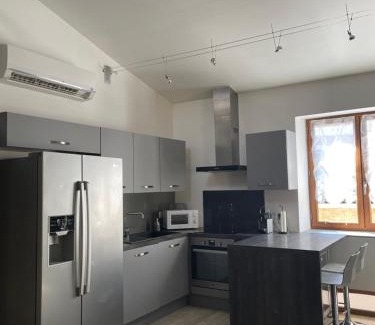 Montbrun-des-Corbieres Apartment | Chez Tony et Laurie