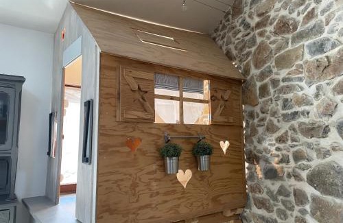 Montbrun-des-Corbieres Apartment | Chez Tony et Laurie