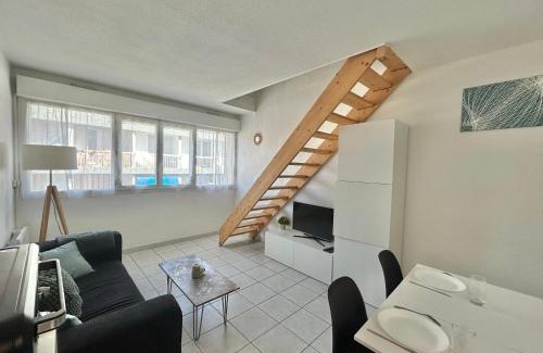 5th Arrondissement Apartment | Chez Vitta - Duplex proche Hôpitaux Universitaires de la Timone Conception