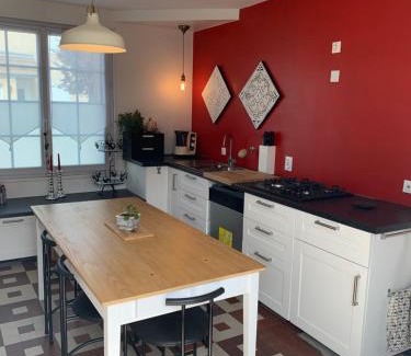 Fontaine-Etoupefour House | Chez Viviane