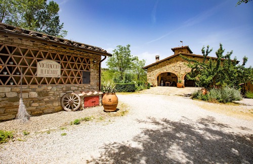 San Casciano in Val di Pesa House | Chianti Villa: Jacuzzi & Wheelchair Accessible