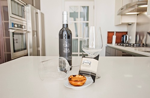 Martires Apartment | Chiado 3 - Picadeiro Square - Fantastic apartment, recently renovated and decorated with extremely g