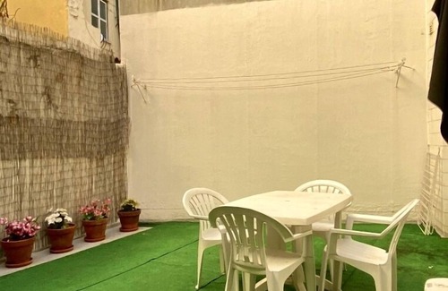 Martires Apartment | Chiado Apartment with Terrace I