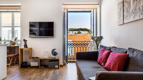 Sacramento Apartment | Chiado Apartment with View to the Castle