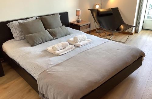 Sacramento Apartment | Chiado Apartment with View to the Castle