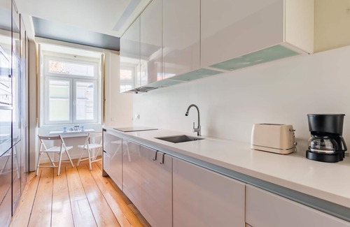 Martires Apartment | Chiado Prime Garrett Apartment