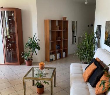 Castellina Scalo Apartment | Chianti Roses Monteriggioni
