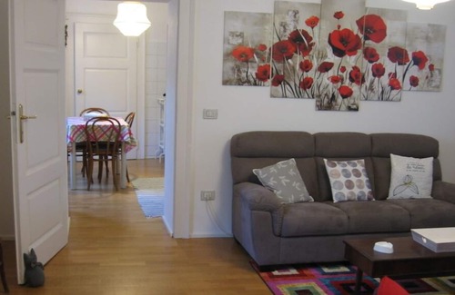 Chiavenna Villa | Chiavenna historic center + garage and courtyard.