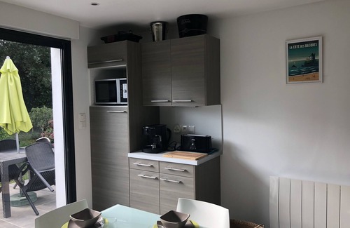 Anglet Apartment | Chiberta, T2 house, air-conditioned bedroom, terrace/garden; beaches, golf courses, everything within walking distance!
