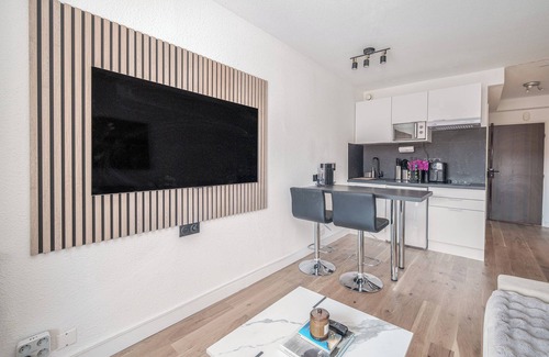 Cannes Old Town Apartment | Chic 1 Bedroom Apartment Minutes from Croissette, Terrace & AC