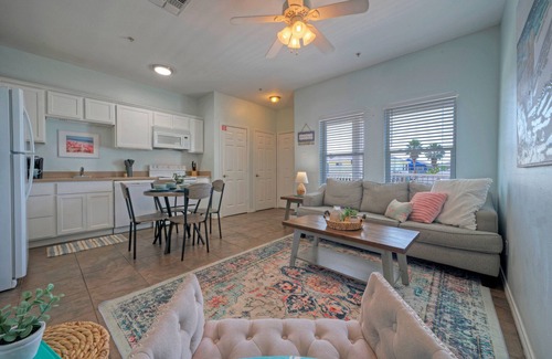 Port Aransas Condo | Chic 1BR Condo | Pet-Friendly, Golf Cart Zone