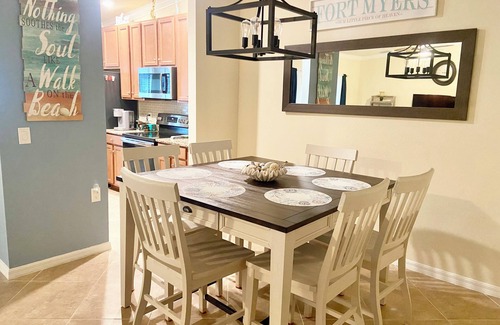 Cypress Lake Condo | Chic 2-bedroom condo, plus a den, with WiFi, AC in awesome Fort Myers
