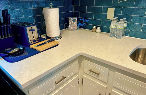 Charleston Apartment | Chic 2-bedroom corporate apt with riverviews in Downtown Historic Charleston