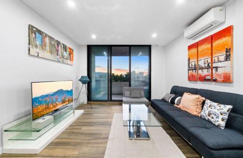 Ultimo Apartment | Chic 2 BR Apt with Parking & Darling Harbour-10mins walk