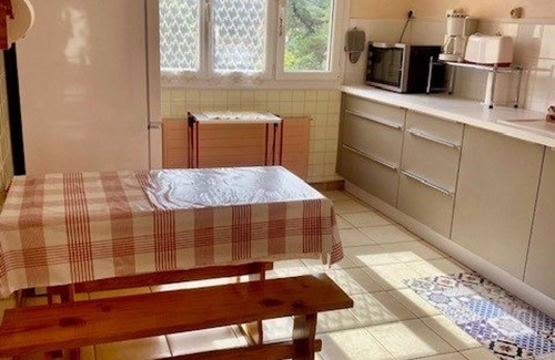 Amelie-les-Bains-Palalda Apartment | Chic 2-Room Apartment with Terrace, Veranda, and Garage, Near City Center and Cures, Sleeps 5