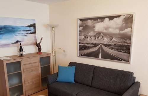 Saulheim Apartment | Chic 2-room basement apartment with a separate entrance in the family home