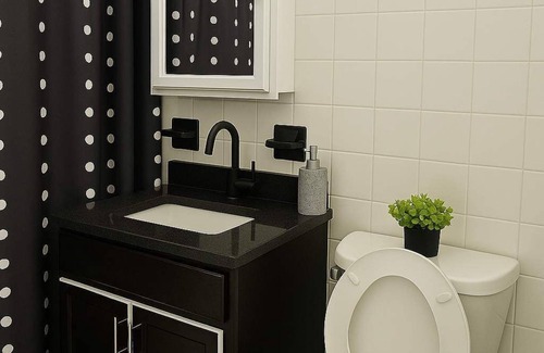 Old Irving Park Apartment | Chic 2BR Haven Near Irving Park