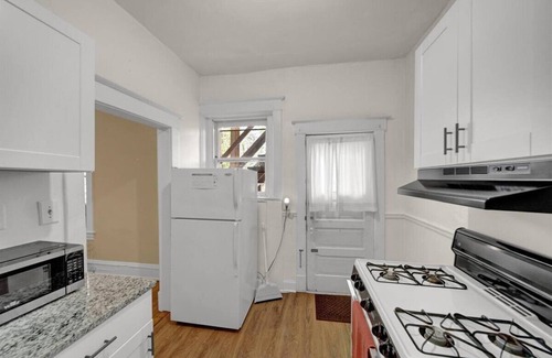 Museum District Condo | Chic 2br in the heart of Museum District!