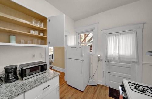 Museum District Condo | Chic 2br in the heart of Museum District!