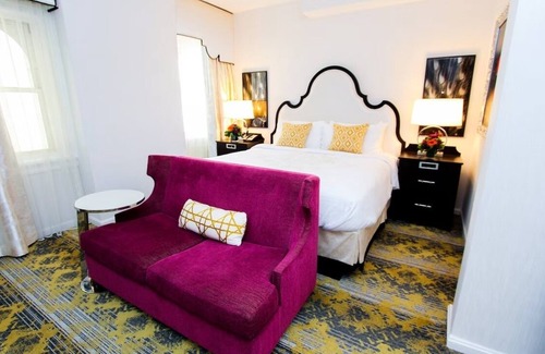 Kalorama Heights Hotel | Chic Accommodation with Stunning Views, Just Moments from Cultural Gems