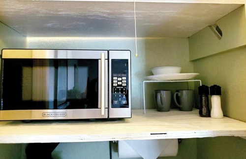 East Ybor Apartment | Chic & Affordable Ybor Studio steps from 7th Ave